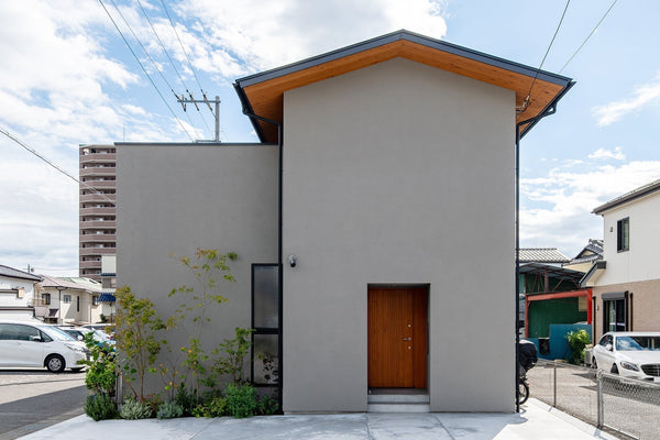 暮らしの中の建築パーツ「Noizless編集部の一級建築士、内藤正宏さんの自邸訪問」（前編）