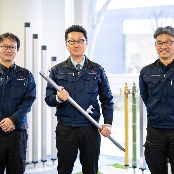 不凍栓メーカーが生み出した、シンプルさを極めた蛇口一体型水栓柱