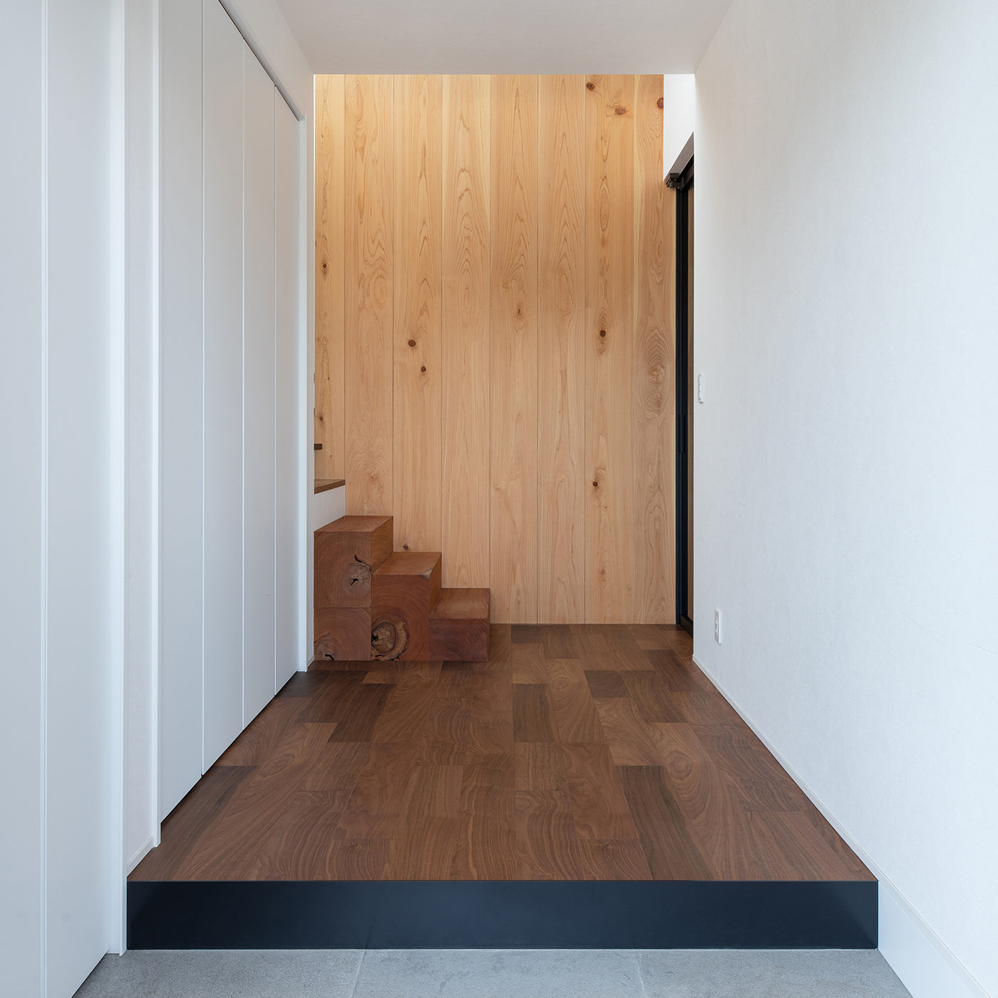 CAMIS 玄関框 – Noizless